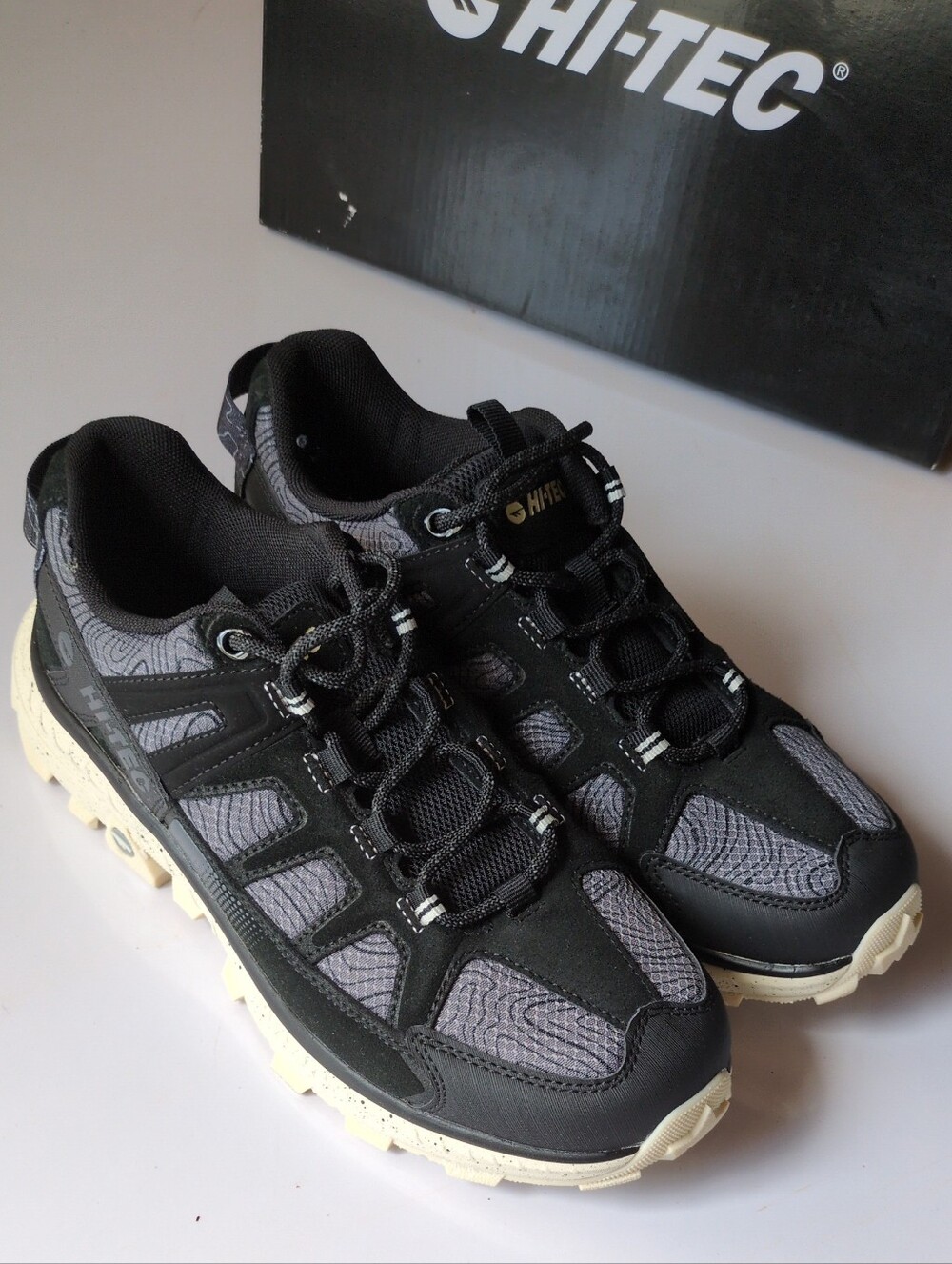 NIB Hi-Tec Womens Hiking Trail Shoes Black Sz 9